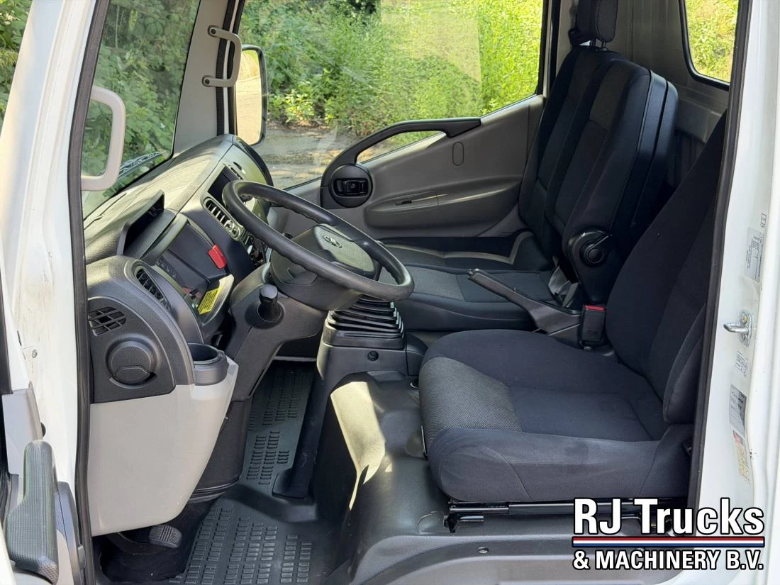 Nissan Cabstar 2017 - NT400 35.13 - Socage T318 | 18M | 10M Outreach | Euro 6 afbeelding 12