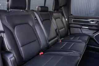 Dodge Ram 1500 2021 - 5.7 V8 402 PK | Luchtvering | Head Up | 360° camera | Adapt.Cruise | LED | PDC | 12 Inch scherm | Leder | Trekhaak obrazek 14