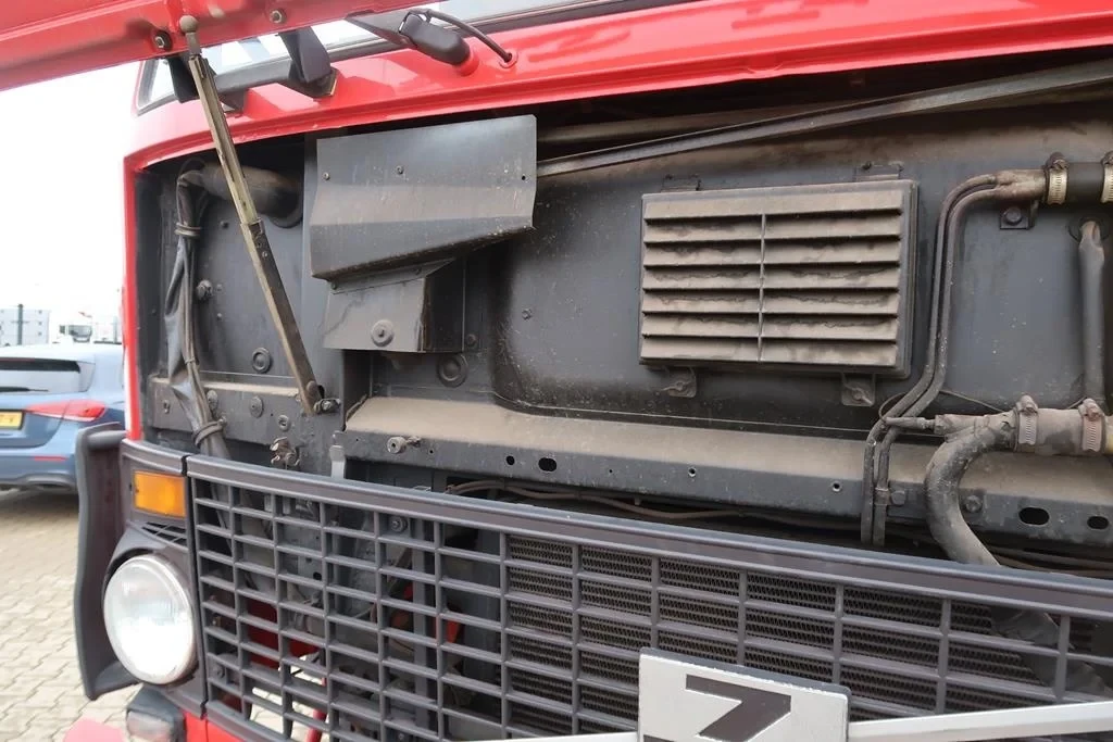 Volvo F 7 1982 - F 720 - 1982 - 3 sides tipping - rear crane - Oldtimer afbeelding 17