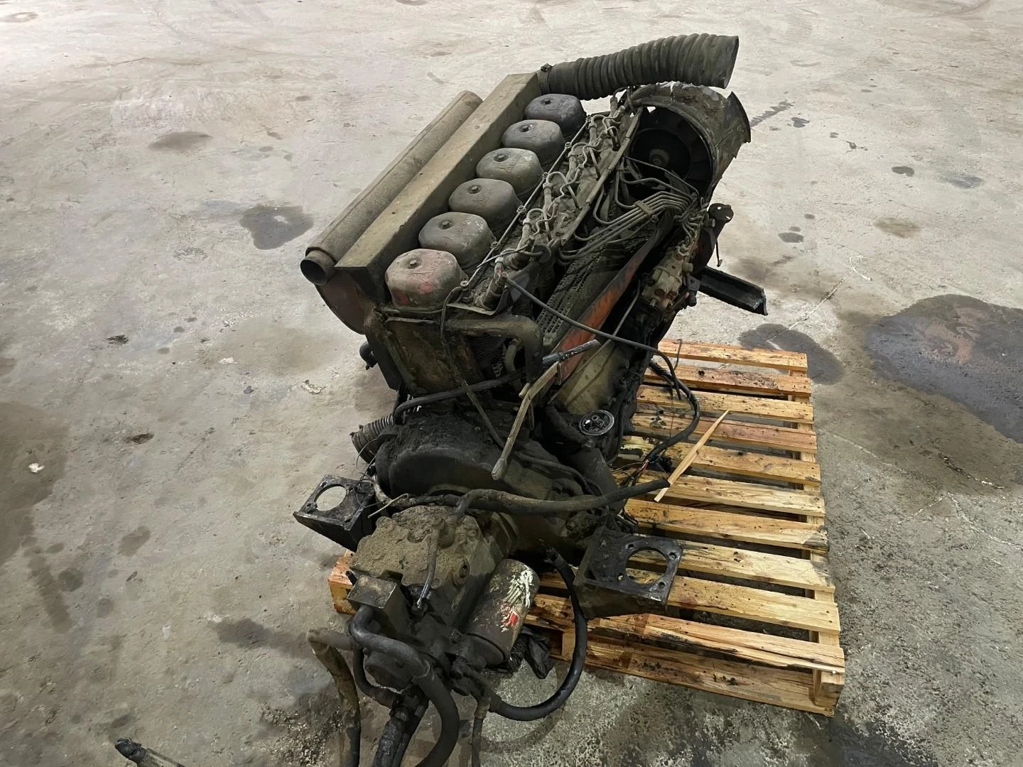 Deutz F6L912W 6-cylinder inline diesel engine afbeelding 4
