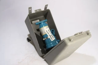 Mercedes-Benz - Body & Chassis Parts Krik met box à venda