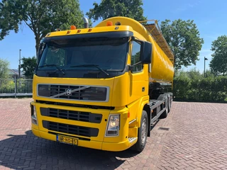 Volvo FM 2005 - 9 6X2R obrazek 2