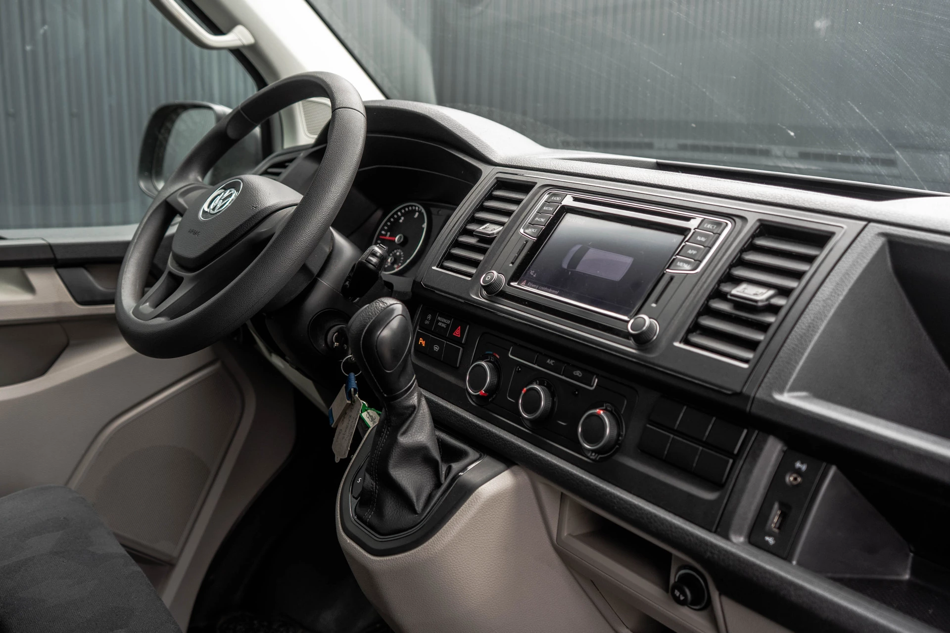 Volkswagen Transporter 2020 - T6 2.0 TDI L1H1 | 150 PK | Automaat | Carplay | Cruise | PDC | Trekhaak immagine 2