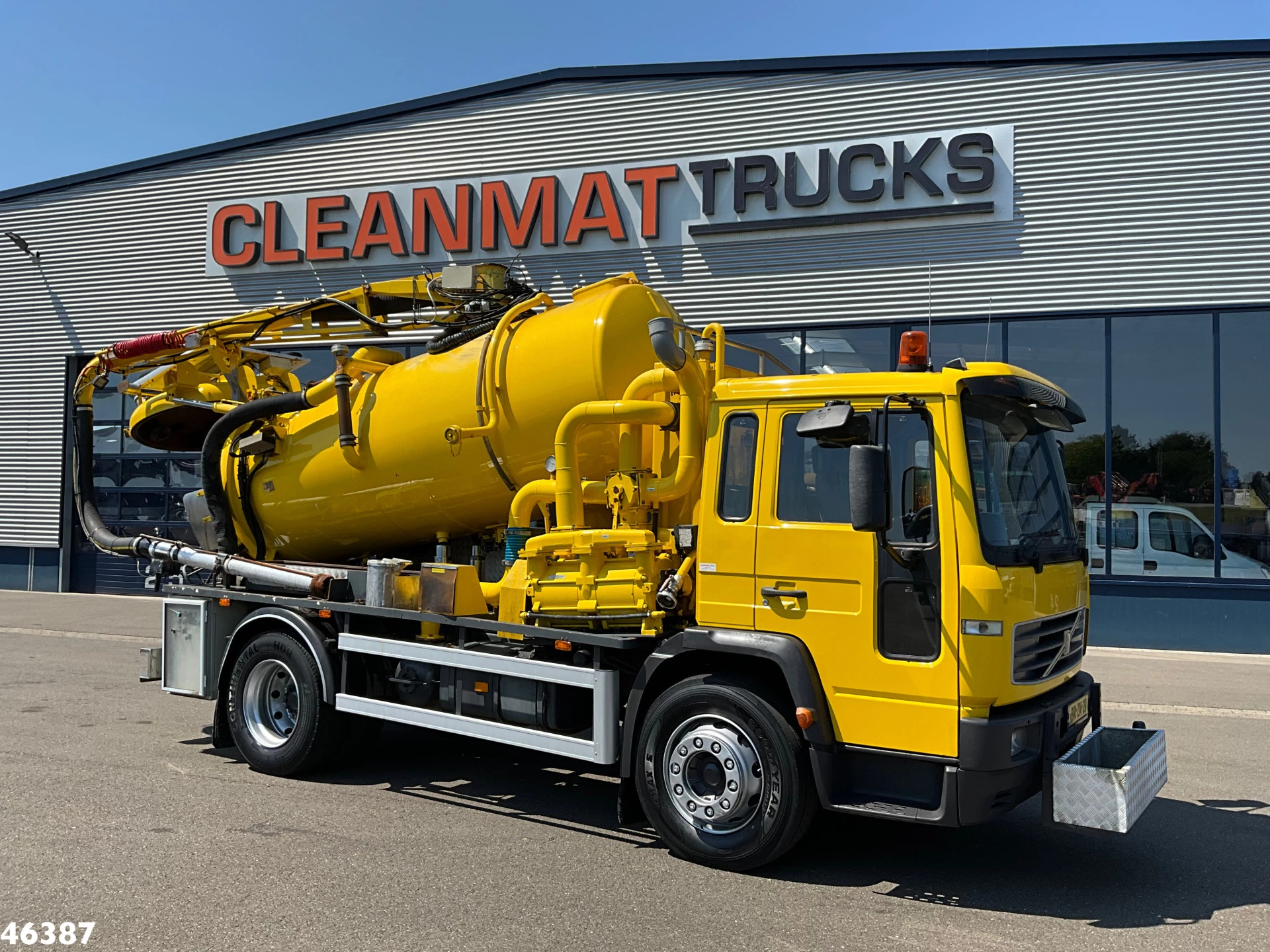 Volvo FL 220 Kolkenzuiger 5m³ Just 147.623 km! 2002 obrázek 4