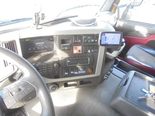 Volvo FM 460 2015 - 8X4 R afbeelding 9