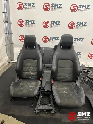 Mercedes-Benz N/A - Occ set interieur met zetels C204FL Mercedes obrazek 1