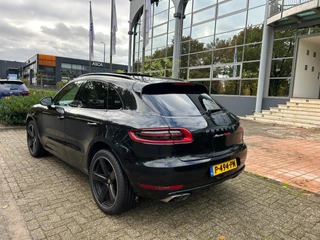 Porsche Macan 2016 - 3.6 Turbo aut ,sport chrono,panod,21inch bild 3