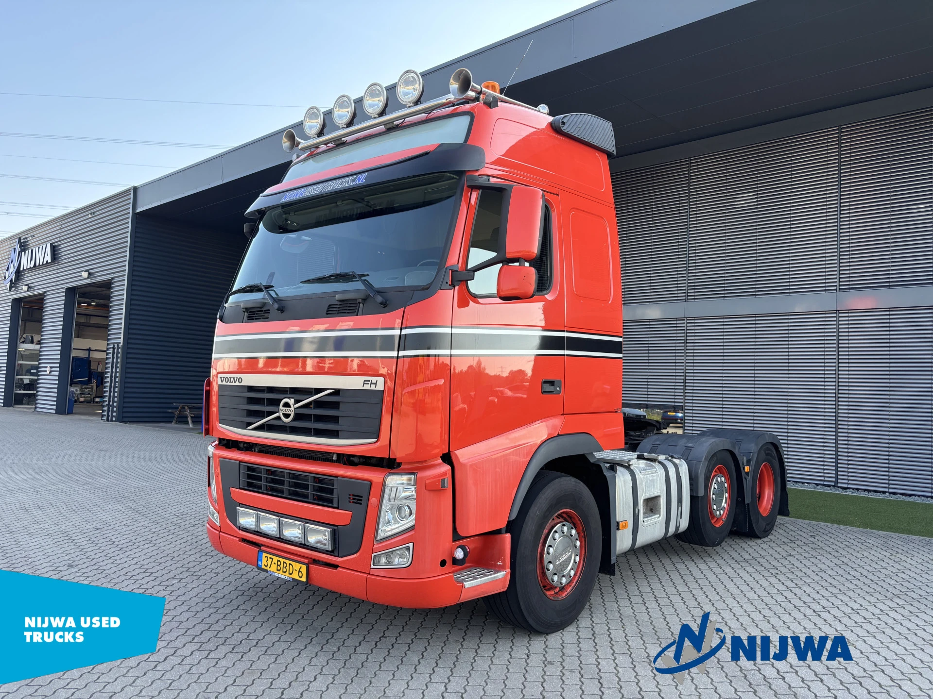 Volvo FH 2012 - 420 6x2/4 Xenon + Koelkast Bild 1