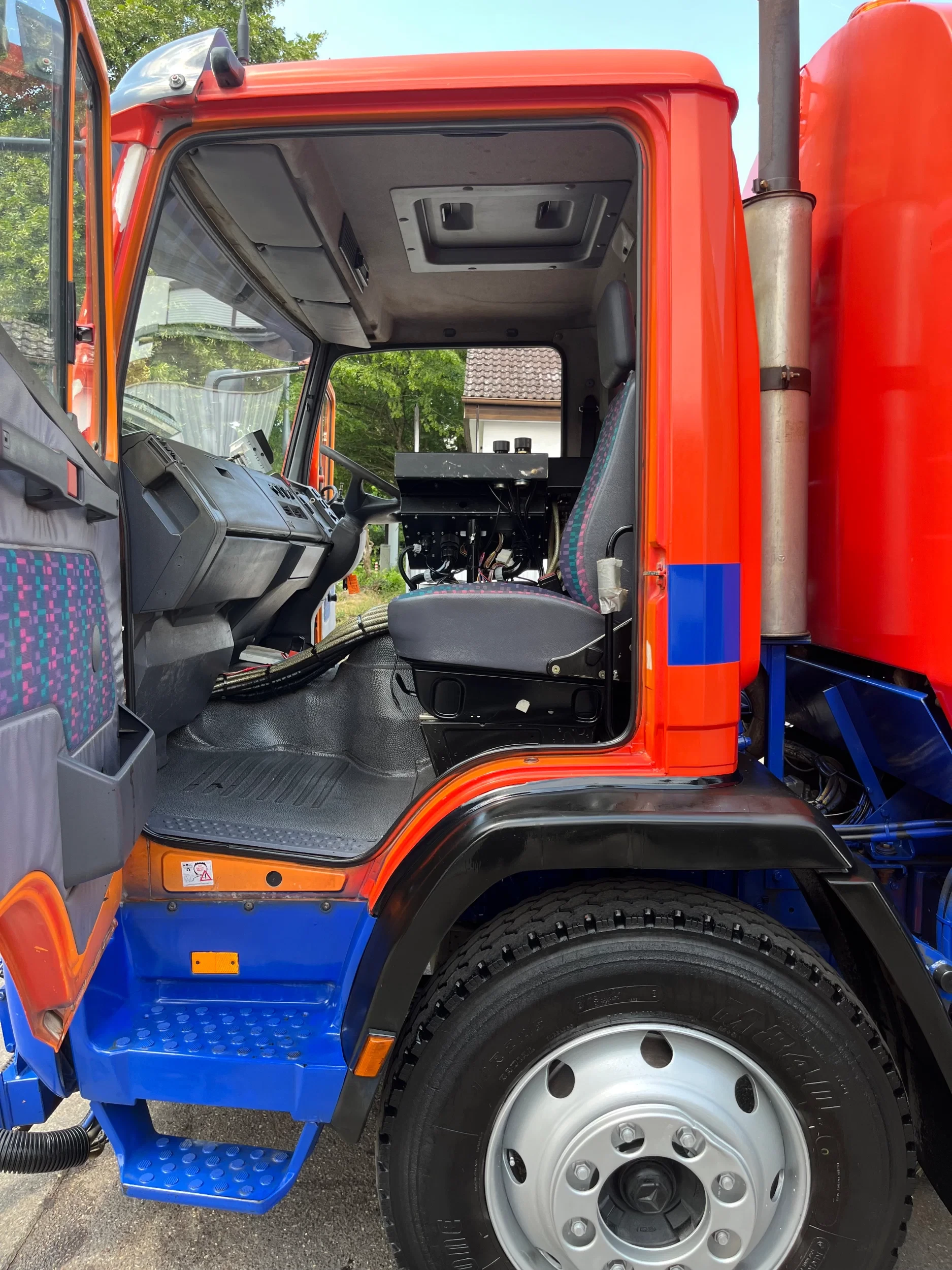 Mercedes-Benz 1317 2000 - KO, Kehrmaschine, Straßenreiniger, selbstf. Arbeitsmaschine afbeelding 28