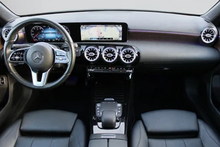 Mercedes-Benz A-Class 2020 - 250e AUT8 Premium LEDER SFEER MULTIBEAM 360-CAMERA KEY-LESS GO TREKHAAK image 2 thumbnail