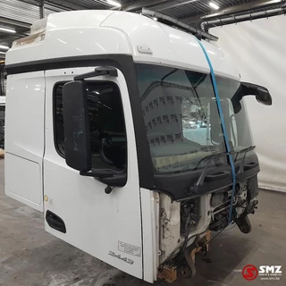 Mercedes-Benz N/A 2016 - Occ cabine RHD Mercedes obrazek 2