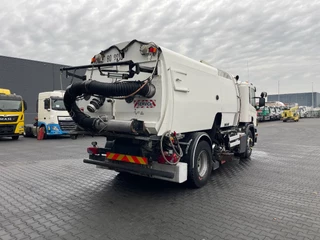 Scania P 2016 - P320 4x2 + Bucher Schörling Optifant 8000 (Only 36.360Km!!) Sweeper/Cleaner/Kehrwagen image 5