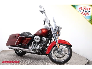 Harley-Davidson Road King 2013 - FLHRSE5 CVO obrázek 2 náhled
