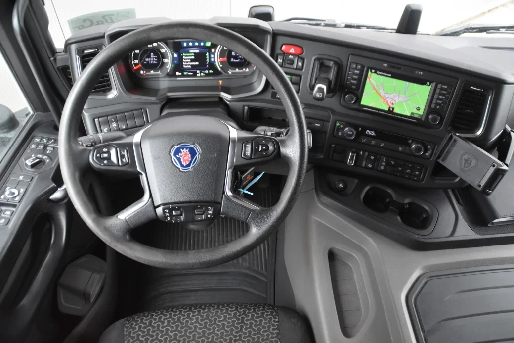 Scania P 2019 - P410 NGS 4x2NB - NEW TACHO - EURO 6 D - RETARDER - 566 TKM - FULL AIR/4 POINT REAR - PARK. AIRCO - ADR AT - BED - LED LIGHTS - afbeelding 6