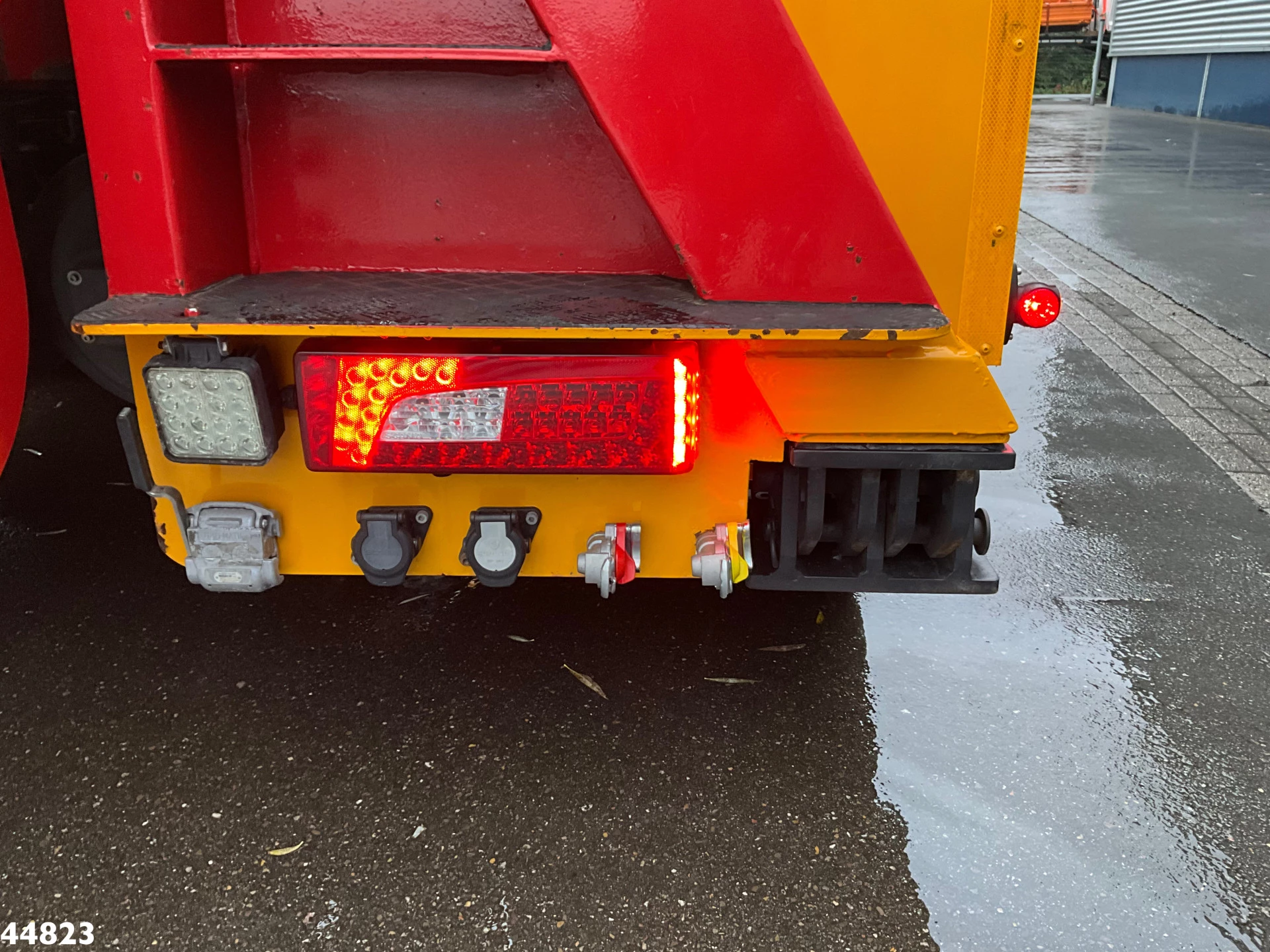 Scania R 2017 - R730 V8 8x4 Euro 6 Retarder Recovery truck Just 17.951 km! obrázek 25