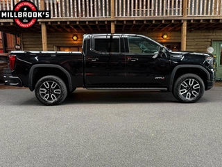 GMC Sierra 2024 - AT4 6.2 V8 image 15