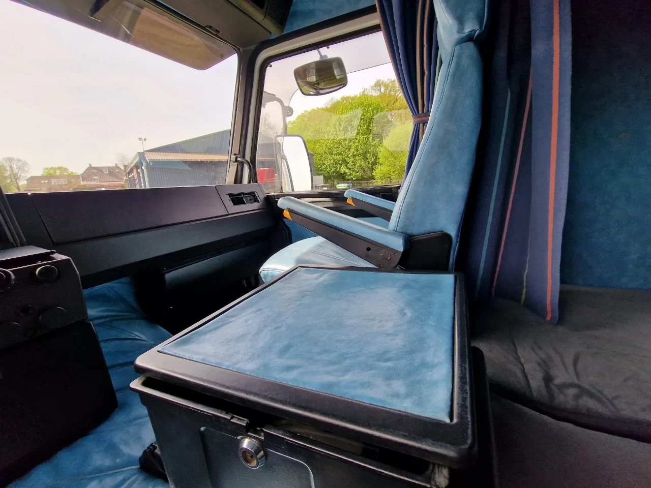 Scania R142-V8 1987 - 420 V8 - Old timer - Clean chassis/cab/interior - Dutch registration imagen 23
