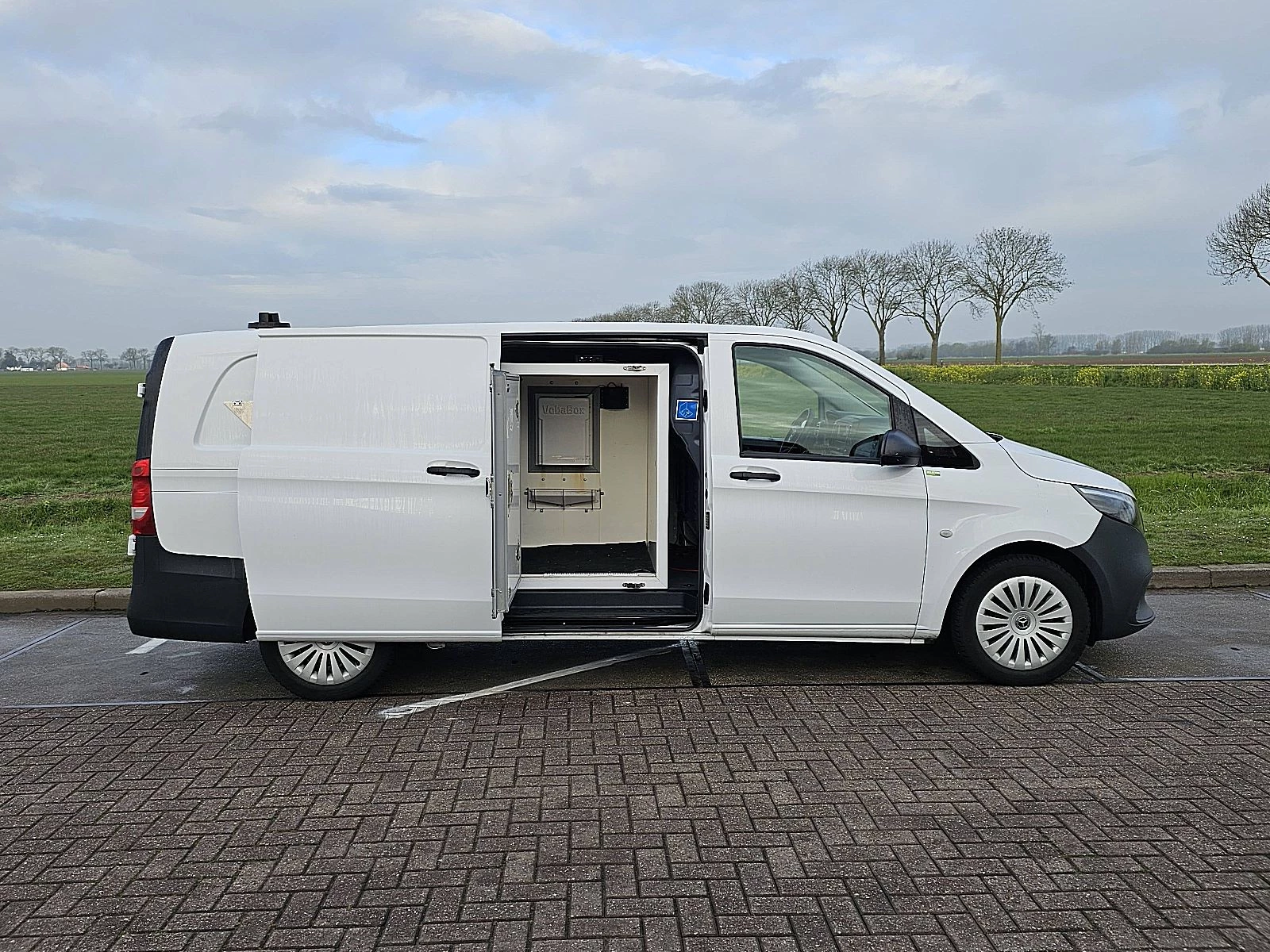 Mercedes-Benz Vito 2024 - 110 image 12