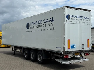 Schmitz Cargobull SKO24 2010 - Closed Box / Rotos-Disc / Laadklep image 2 thumbnail