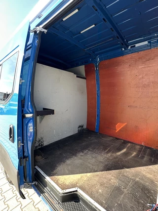 Iveco Daily 2018 - 35C16V 2.3 352 L2H2 Automaat|Trekhaak 3500KG|Cruis bild 9