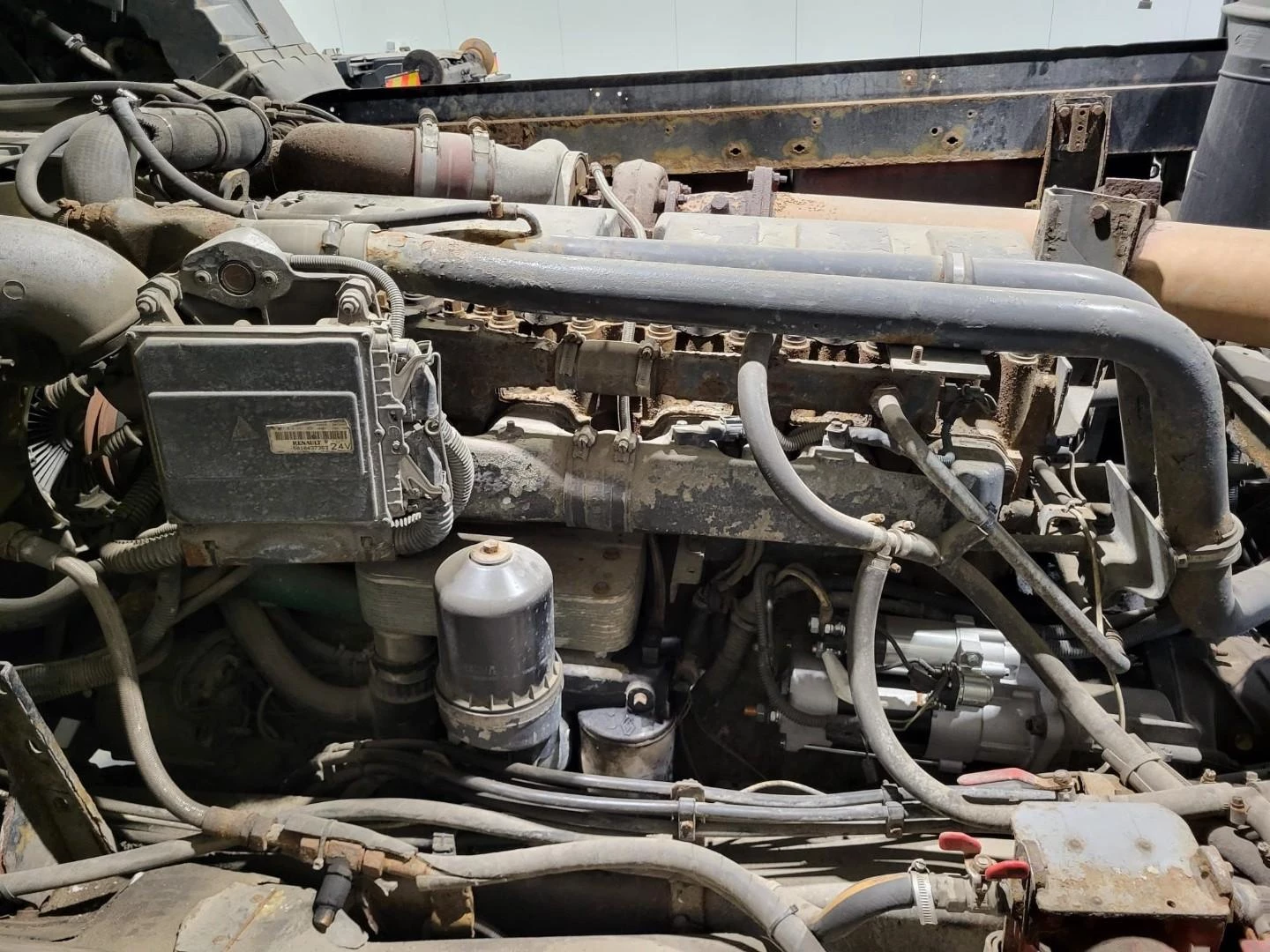 Renault AE 440 Magnum E-tech 2003 immagine 21