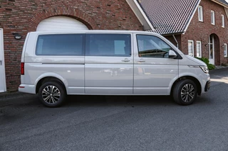 Volkswagen Transporter 2024 - T6.1 150PK DSG CARAVELLE DUB/CAB LED NAVI afbeelding 2 miniatuur