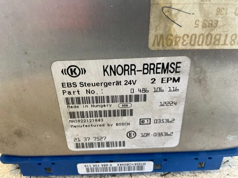 Volvo - 21377527 / 21377531 EBS CONTROL UNIT obrázek 2