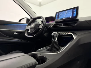 Peugeot 5008 2022 - 1.2 PureTech Allure 7p. obrazek 25