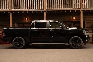 Dodge Ram 1500 2024 - 5.7 V8 4x4 Crew Cab Laramie image 3
