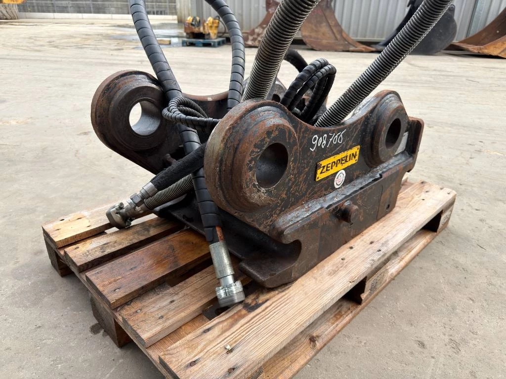 OilQuick 2017 - OQ70/55 - 329D / 329E / 330F immagine 4