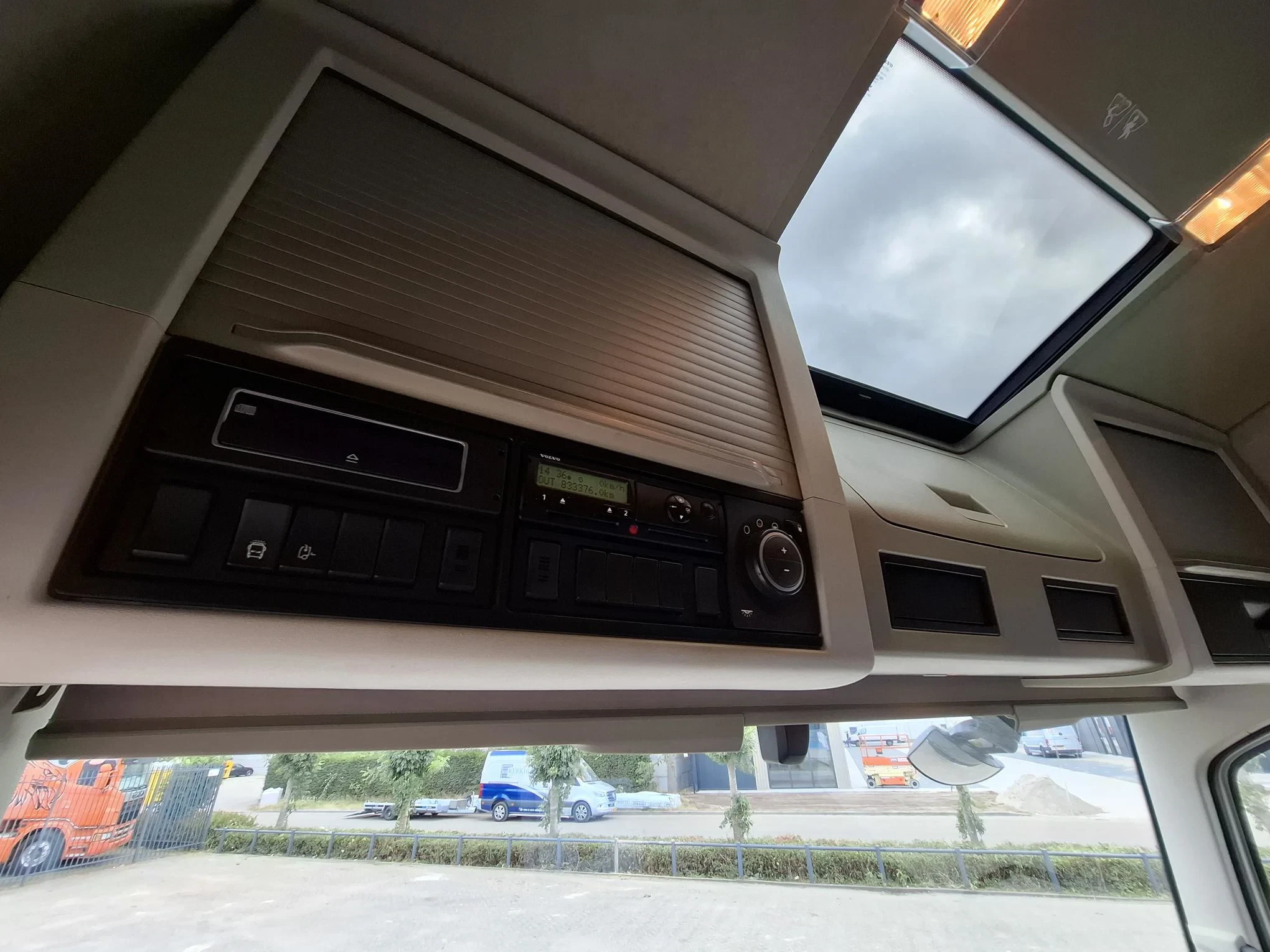 Volvo FH 2016 - FH4-460 / BDF SYSTEM / VEB+ / ACC / LWDS / FRIDGE / LIFT AXLE / AUTOMATIC / EURO-6 / 2016 afbeelding 21