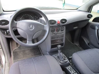 Mercedes-Benz A-Class 1999 - A160 Elegance , Manual obrazek 12
