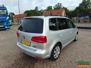 Volkswagen Touran 2013 image 3 thumbnail
