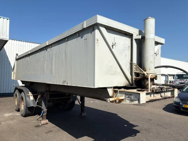 Langendorf 1994 - 2 Axle Alu Tipper , Steel chassis , Drum Brakes , German trailer afbeelding 4