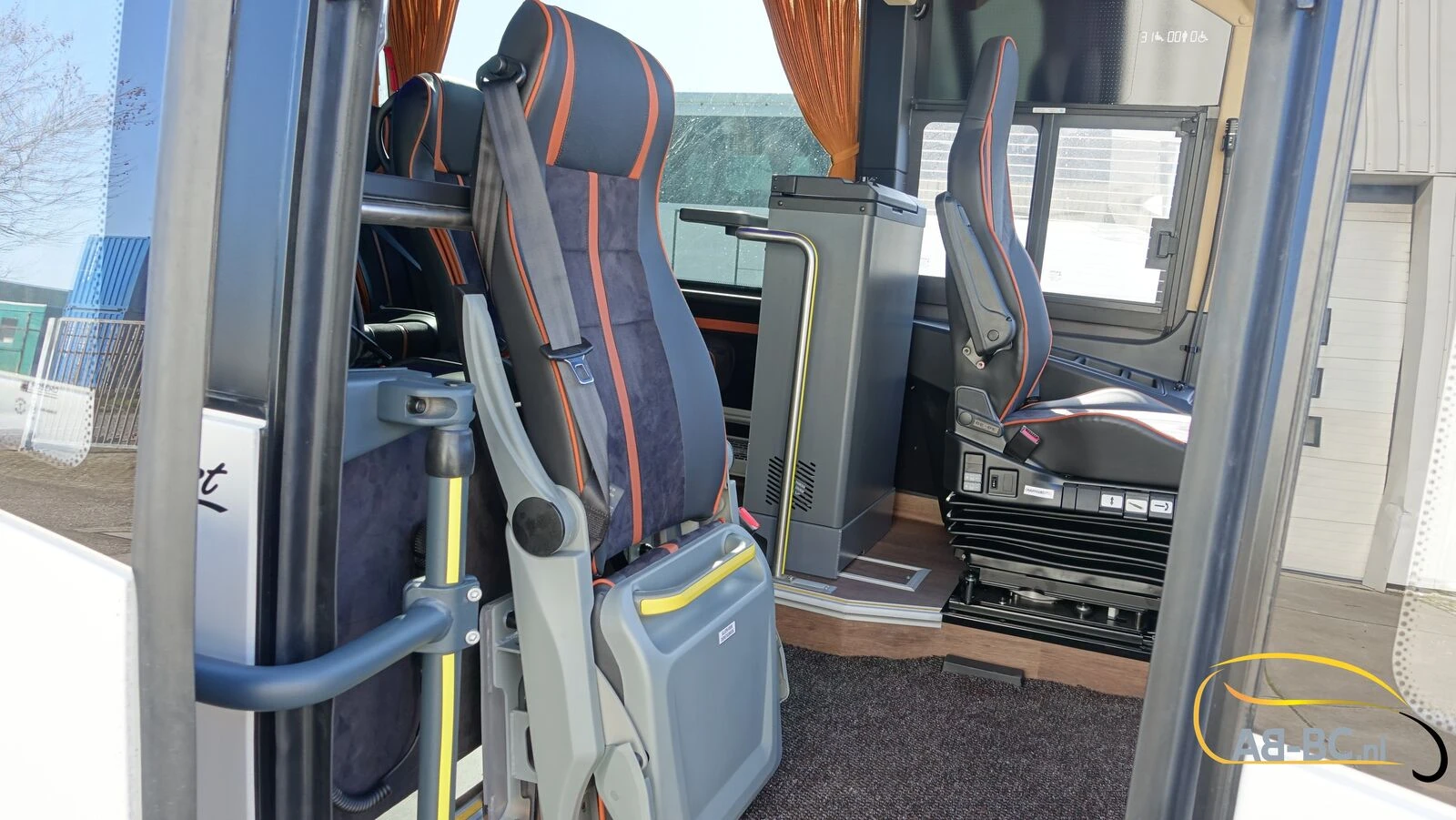 Iveco Rosero First Busworld Edition 31 Seats EURO 6 2026 afbeelding 35