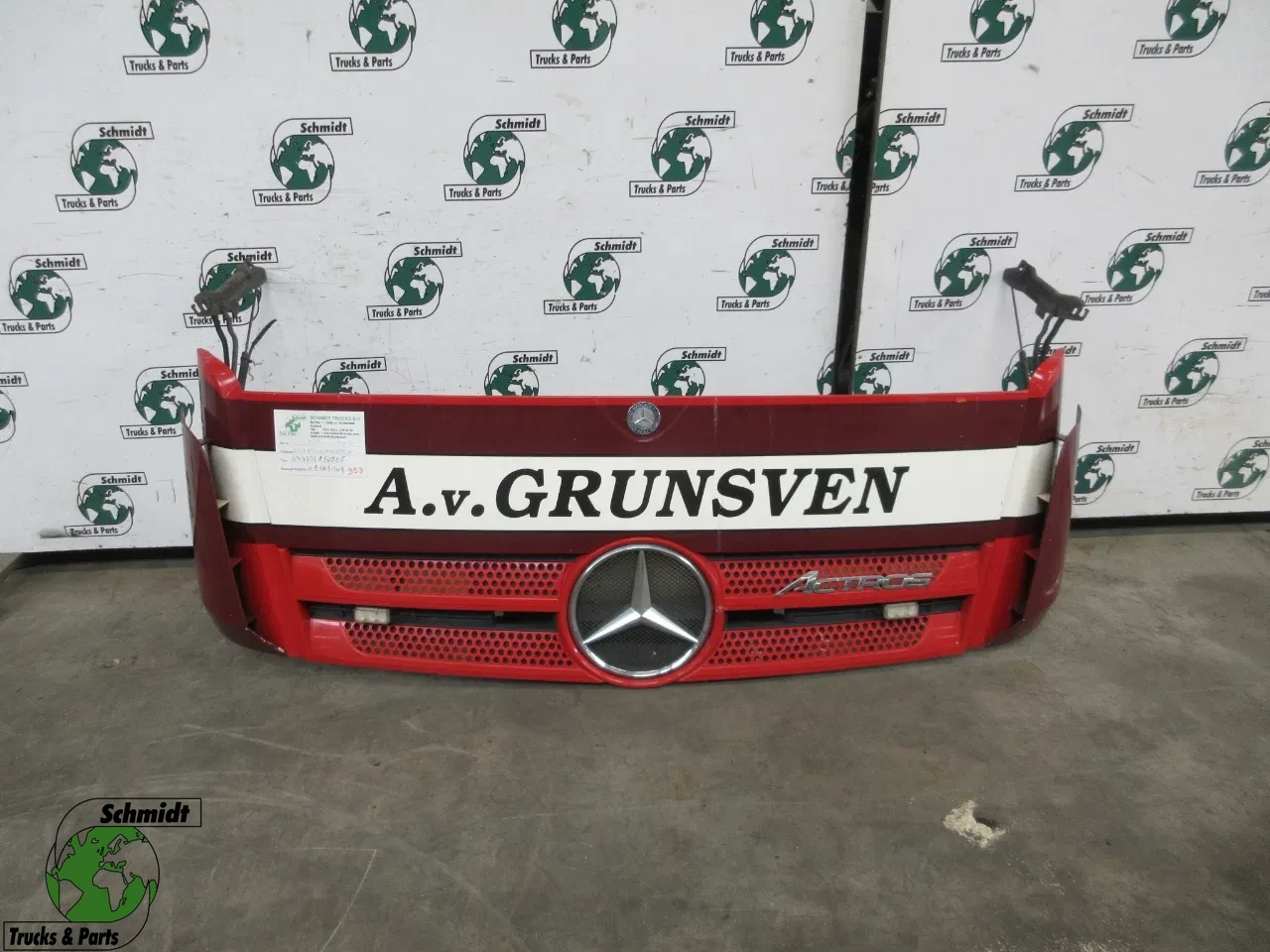 Mercedes-Benz - A 960 750 03 18 // A 960 750 08 67 // A 960 750 03 09 GRILL MERCEDES MP4 SMAL imagem 1