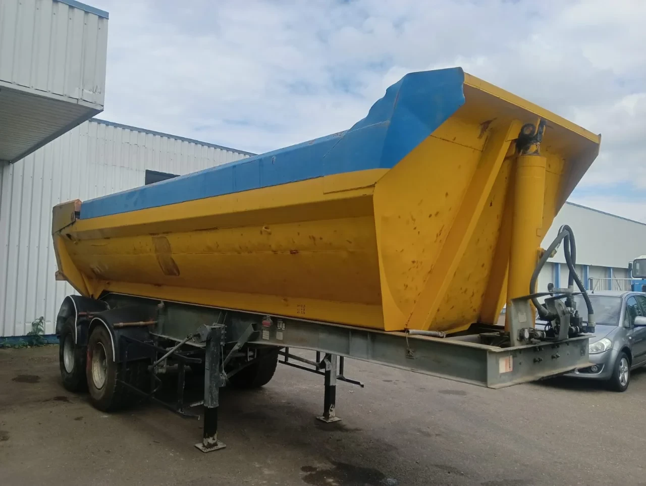 Trailer 2001 - 2 Axle Steel Tipper , Spring Suspension , Drum Brakes Bild 4