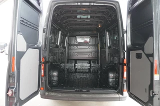 Volkswagen Crafter 2024 - 35 2.0 TDI 141 PK L3H3 Automaat afbeelding 11