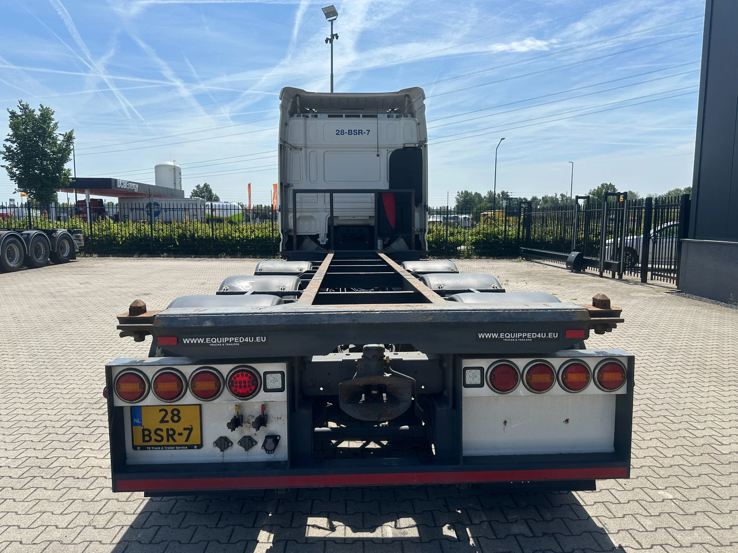 DAF XF480 2022 - XF 480 8x2 SC BDF / 10T frontaxle / EURO VI D / 365.000 km / NL-truck / APK: 03-2027 afbeelding 4