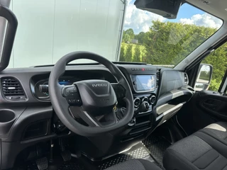 Iveco Daily 2024 - 35S14 2.3D 136 PK FACELIFT / L2H2 / ** 20.950 KM ** / TREKHAAK / 3.500 KG AHG / 270 ACHTERDEUREN / ECC AIRCO / APPLE CARPLAY / 3 ZITS obrazek 6