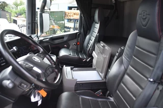 Scania S 2025 - S530 NGS V8 SUPER 6x2/4NB - AS GOOD AS NEW - ONLY 73 TKM - HYDRAULIC SYSTEM - NEW TACHO - FULL AIR - PARK. AIRCO - LEATHER SEATS - LED LIGHTS - zdjecie 5