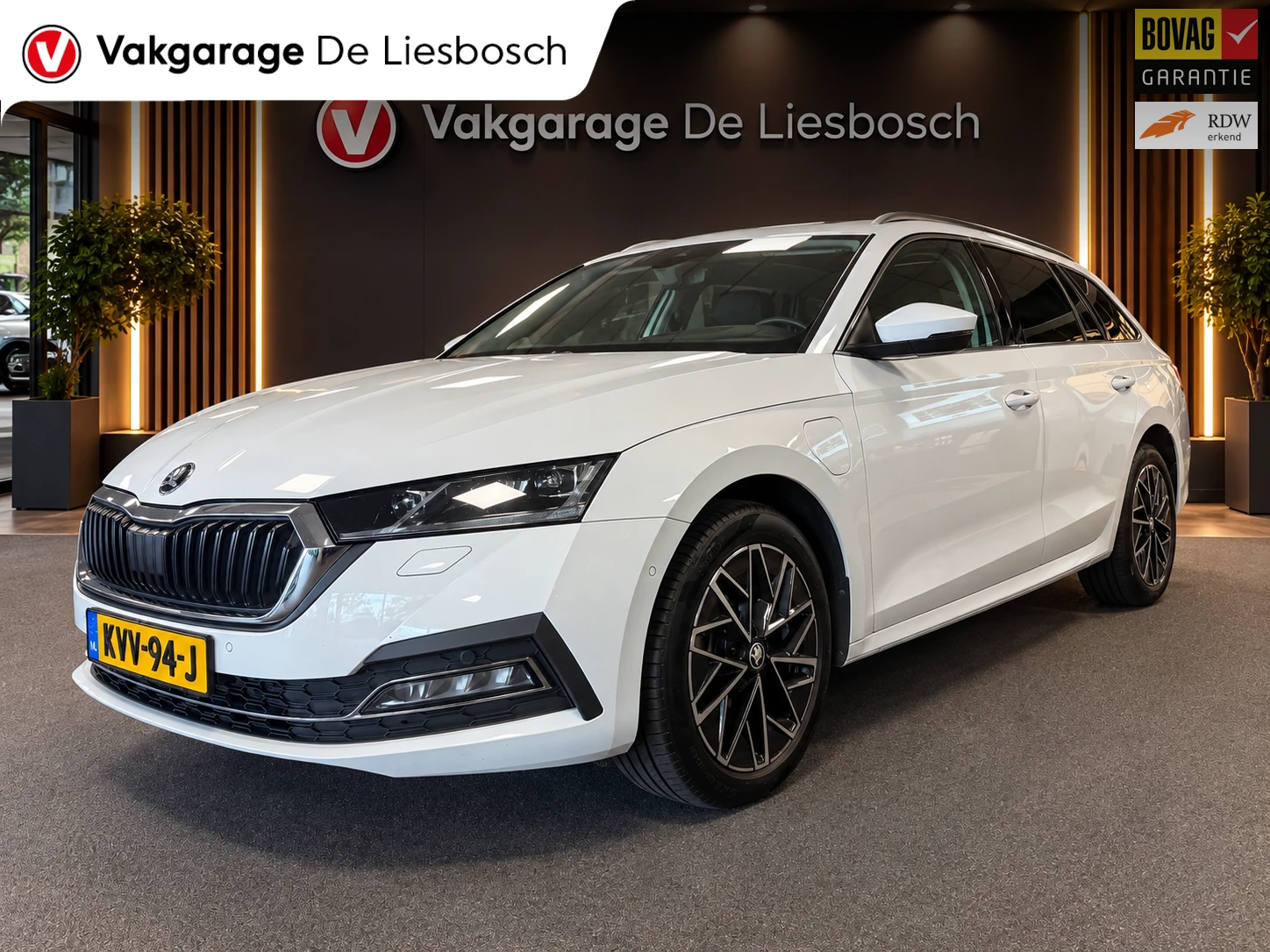 Škoda Octavia 2023 - Combi 1.4 TSI iV PHEV Sportline Business/pano/head up/memory /apple/dodehoek afbeelding 1