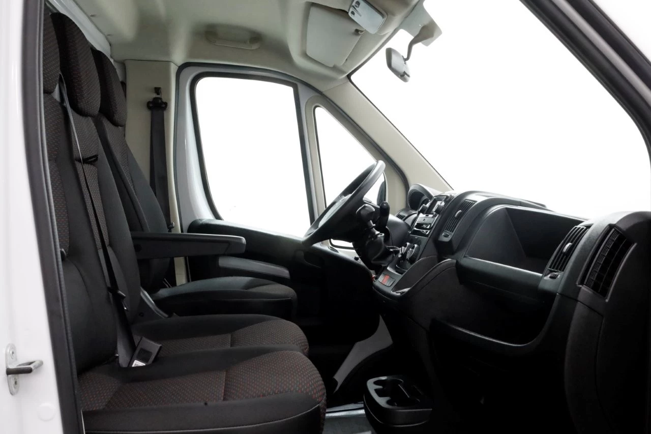 Opel Movano 2024 - 2.2D 140pk Bakwagen met laadklep 1.060kg laadvermogen 02-2024 obrázek 5
