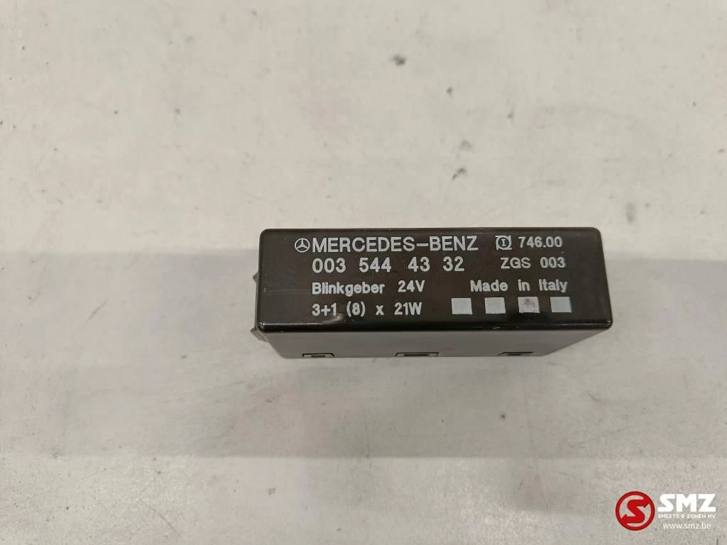 Mercedes-Benz - Occ Ecu pinkrelais A0035444332 Bild 2