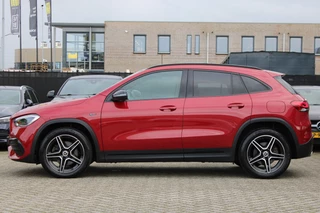Mercedes-Benz GLA 2021 - 250e AUT8 AMG NIGHT PAKKET PANORAMADAK DISTRONIC MEMORY SFEER 360-CAMERA TREKHAAK immagine 4