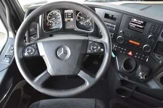 Mercedes-Benz Actros 2017 - 2545 6x2 - NEW TACHO - AIRCO - CAB HEATER - DIFF. LOCK - 2 BEDS - TOP CONDITION - bild 6