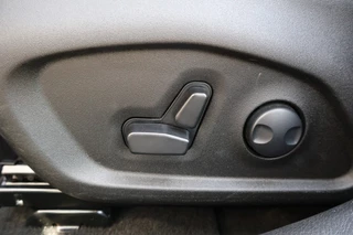 Jeep Renegade 2024 - 1.5T E-HYBRID S / Leder / 19 Inch / Apple Carplay afbeelding 30