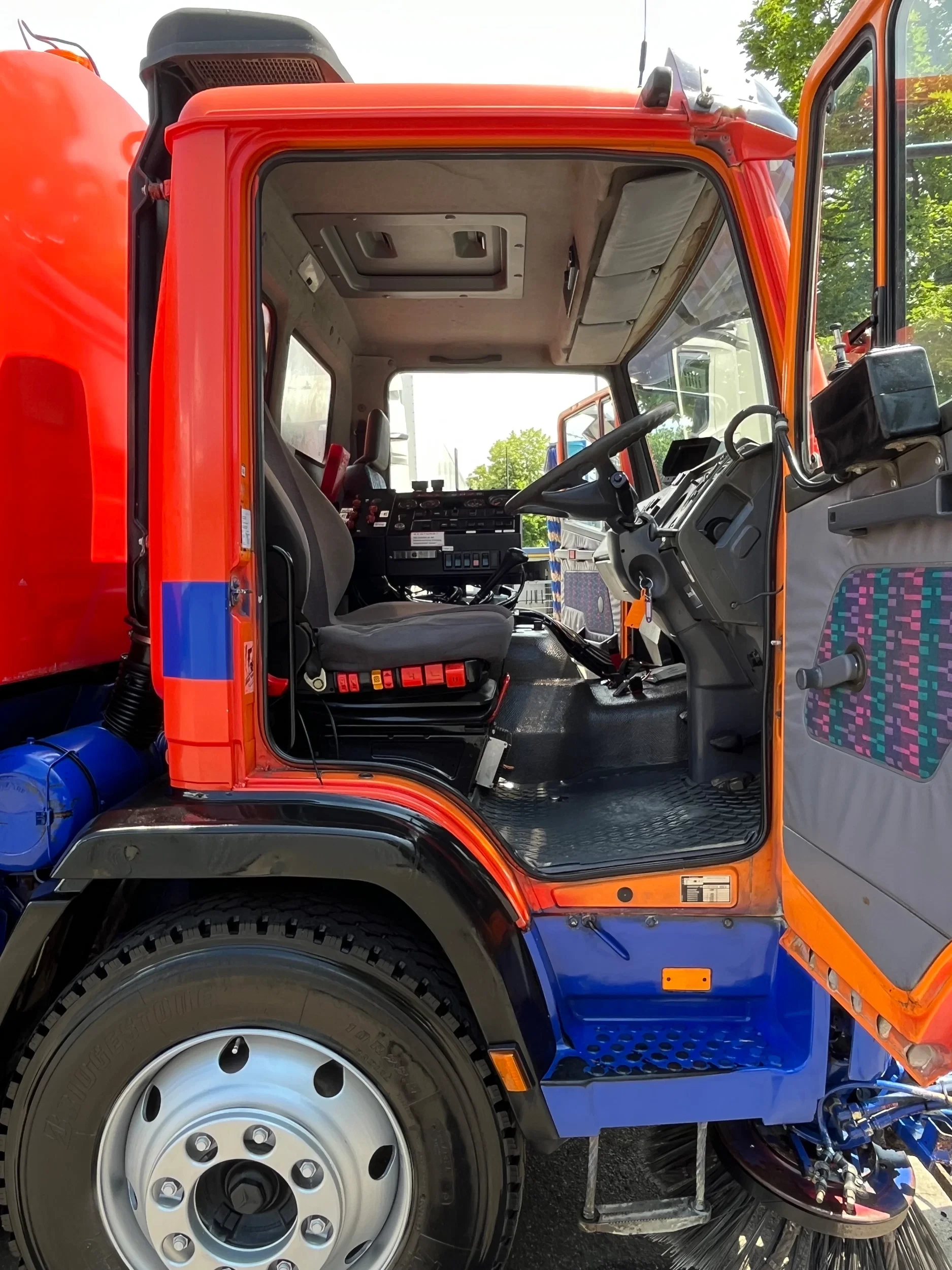 Mercedes-Benz 1317 2000 - KO, Kehrmaschine, Straßenreiniger, selbstf. Arbeitsmaschine afbeelding 18