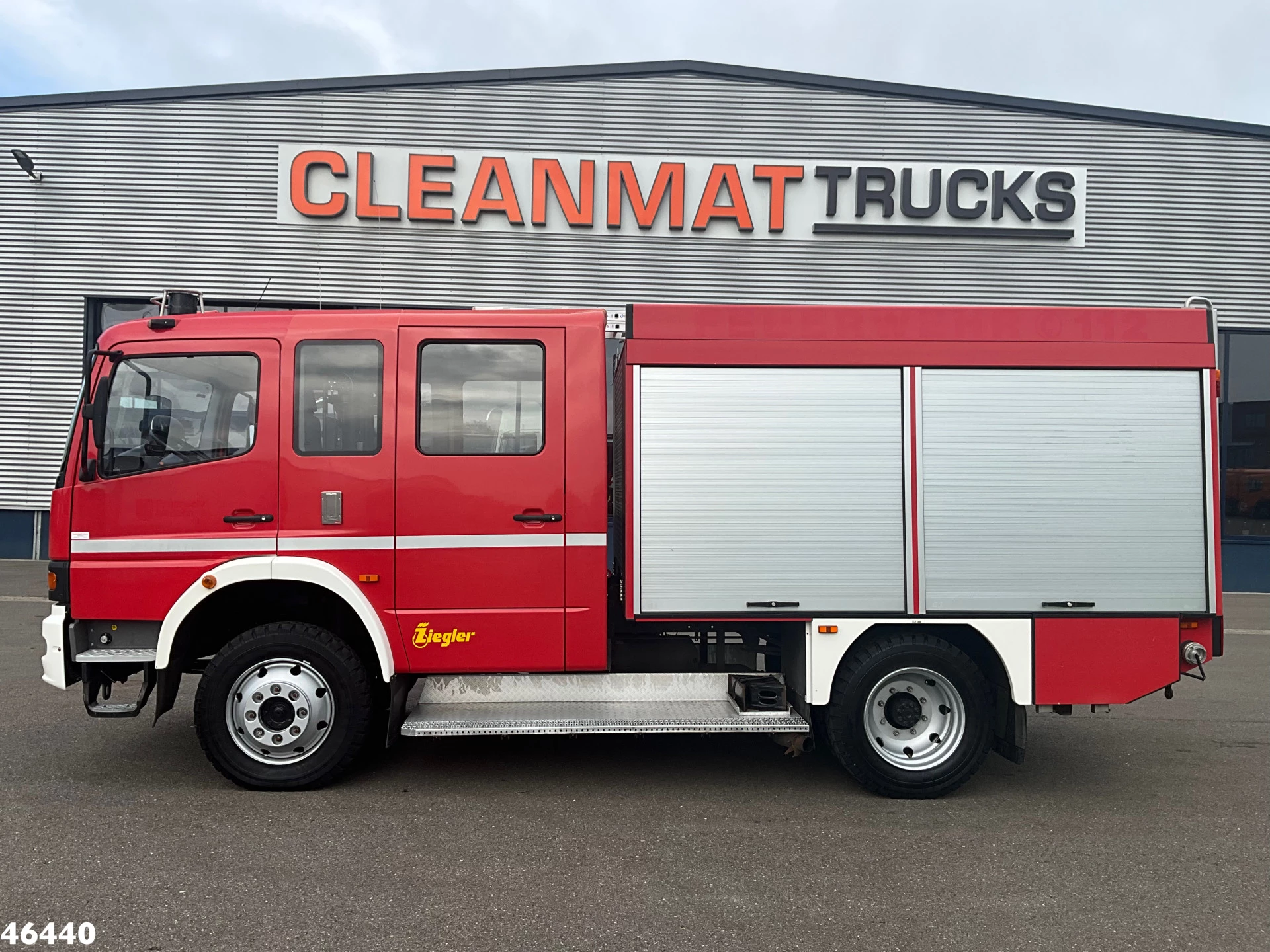 Mercedes-Benz Atego 2002 - 918 4x4 ZIEGLER Brandweer / materiaalwagen Just 20.105 km! image 16