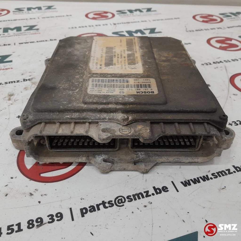 Iveco 2000 - Occ ECU motorbesturingseenheid Cursor 10 F3AE0681D obrázek 1